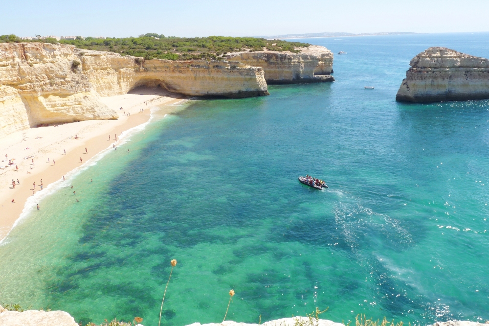 ALGARVE COASTLINE CRUISE - VILAMOURA YACHT CHARTERS